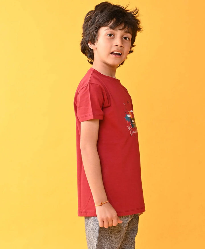 GRANDE AVENTURE SHORT SLEEVE BOYS T-SHIRT - BURGUNDY - Anthrilo 