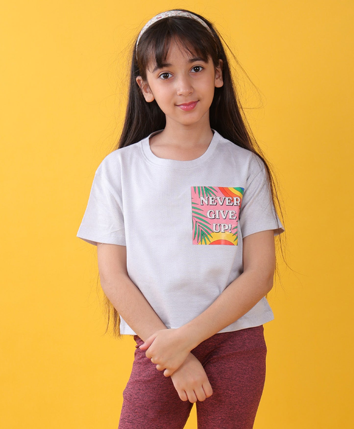 NEVER GIVE UP SUMMER GIRLS T-SHIRT - GREY