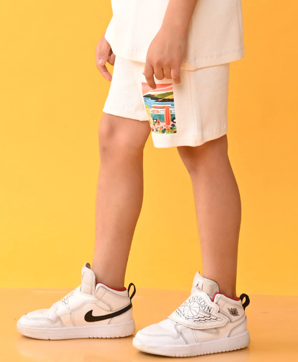 Surfboard White Texture Shorts - White - Anthrilo 