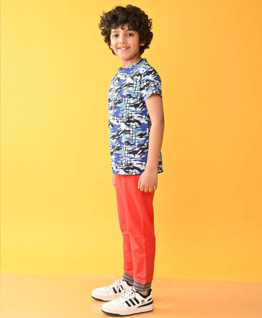 GRAFITTI CAMO RED RIBBED SUMMER BOYS JOGGER SET - WHITE/RED - Anthrilo 