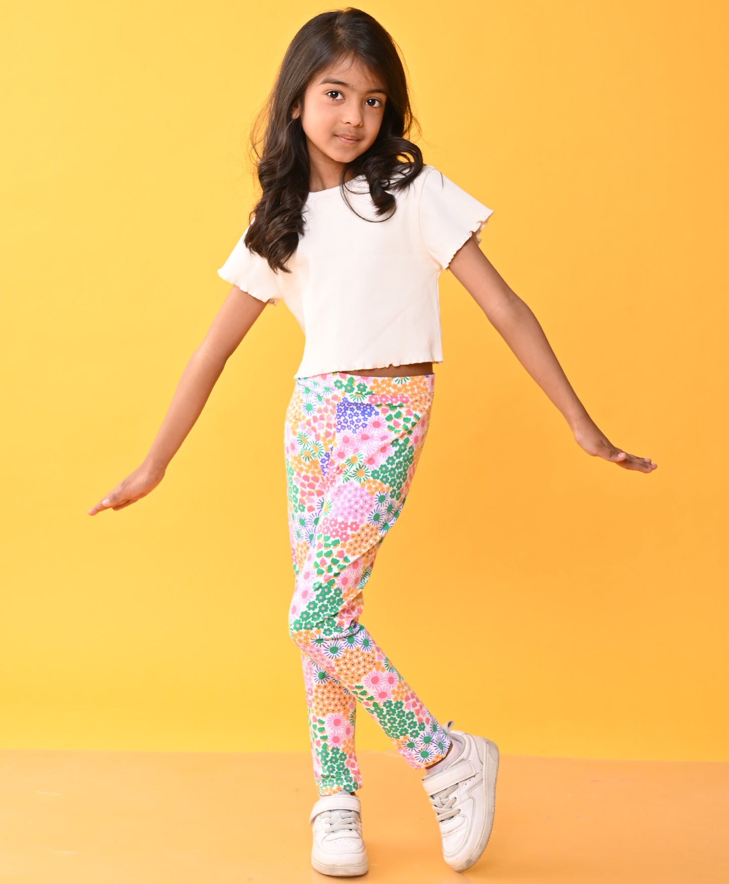 WHITE RIBBED T-SHIRT FLORAL LEGGINGS SET - WHITE / PINK