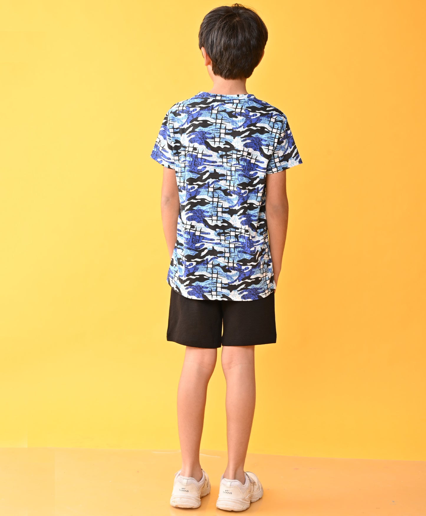 GRAFITTI CAMO BLACK STRIPED SHORTS SET - WHITE/BLACK