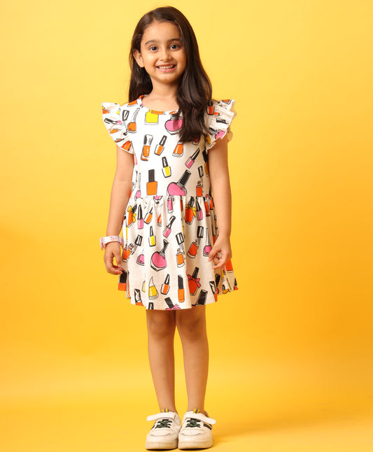NAIL PAINT RUFFLE DRESS-OFF WHITE
