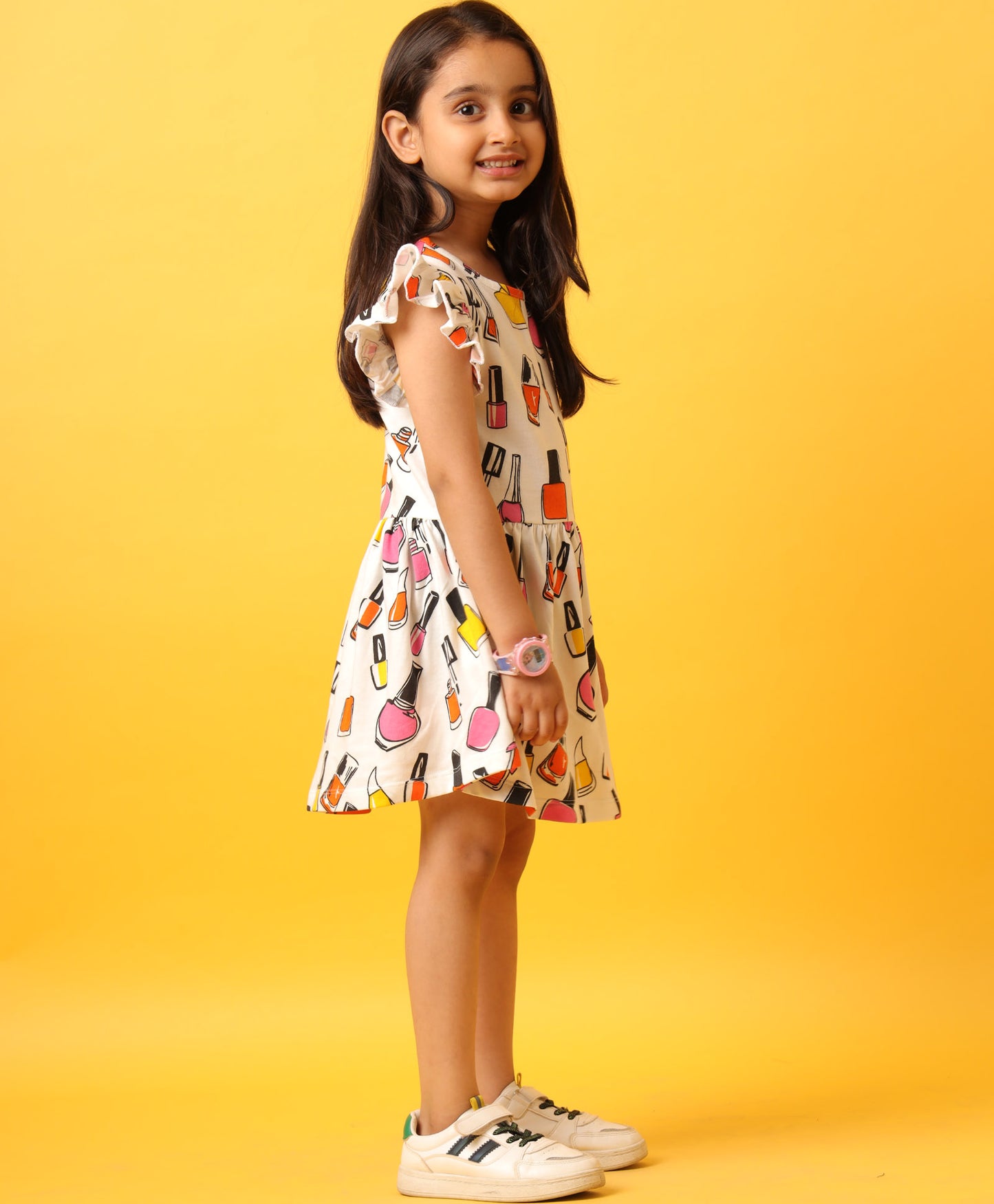 NAIL PAINT RUFFLE DRESS-OFF WHITE