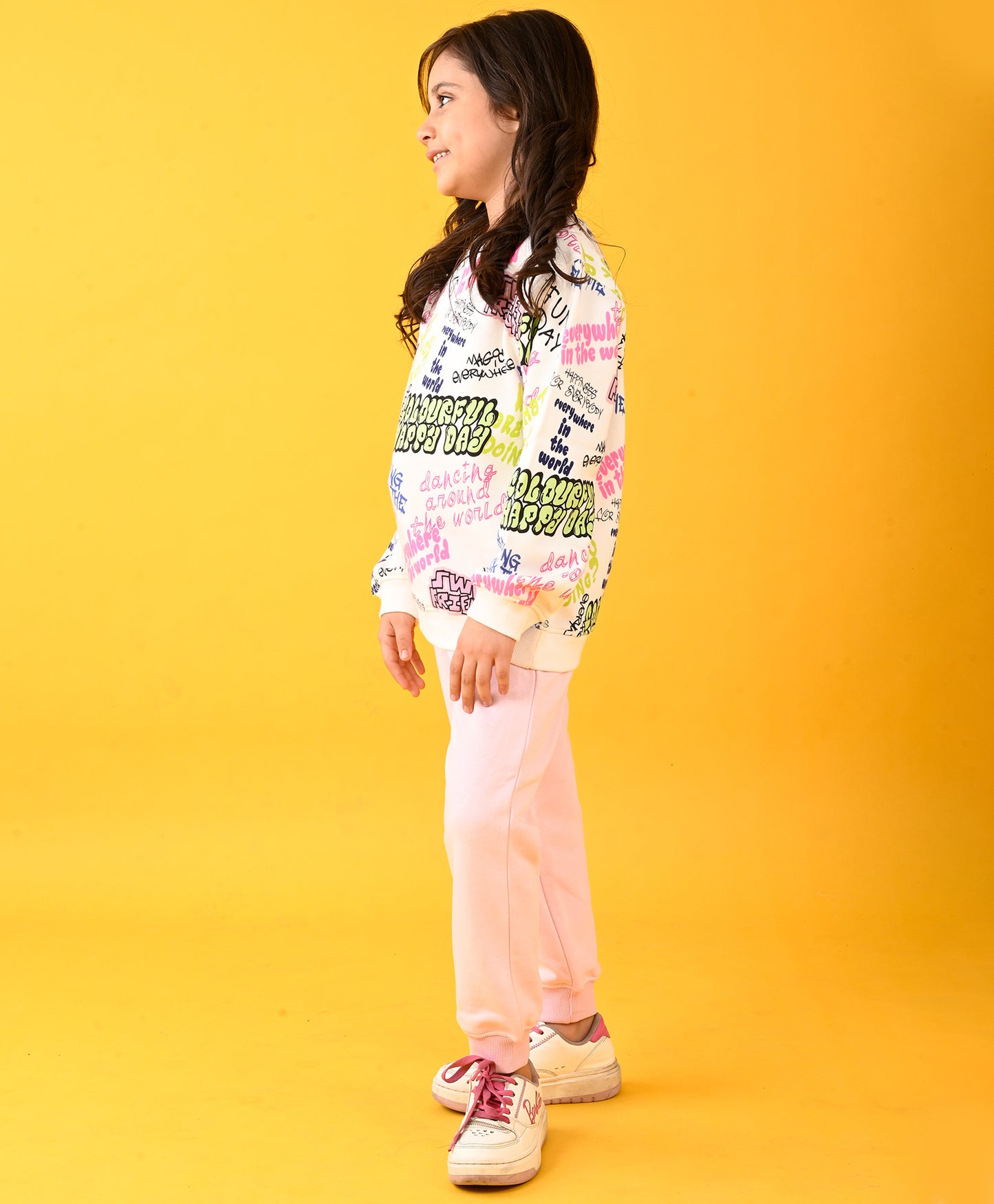 COLORFUL HAPPINESS FUN FLEECE SWEATSHIRT AND PINK HEART JOGGER SET - WHITE/PINK