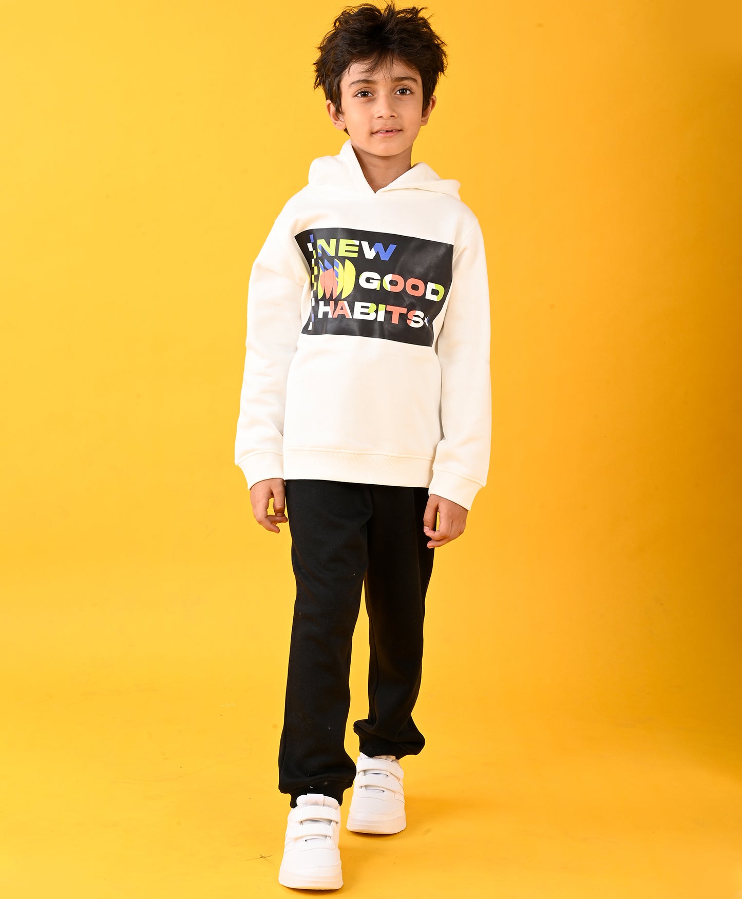 NEW GOOD HABITS HOODIE AND BLACK FLEECE JOGGER SET - WHITE/BLACK