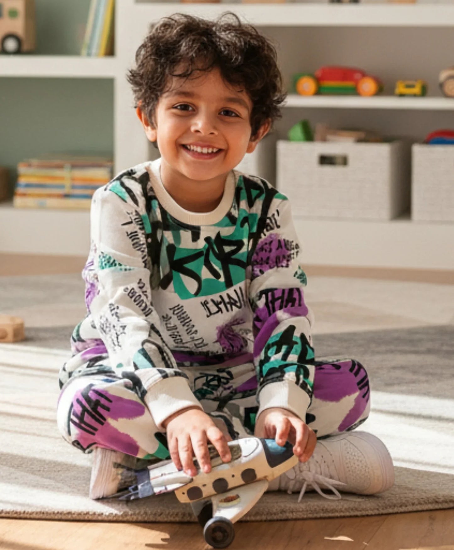 READY FOR THAT ROUND NECK BOYS FLEECE SWEATSHIRT JOGGER SET - WHITE