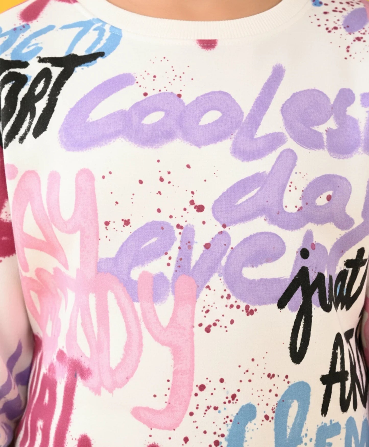 CREATE ART FUN FLEECE SWEATSHIRT AND BLACK JOGGER SET - WHITE/BLACK