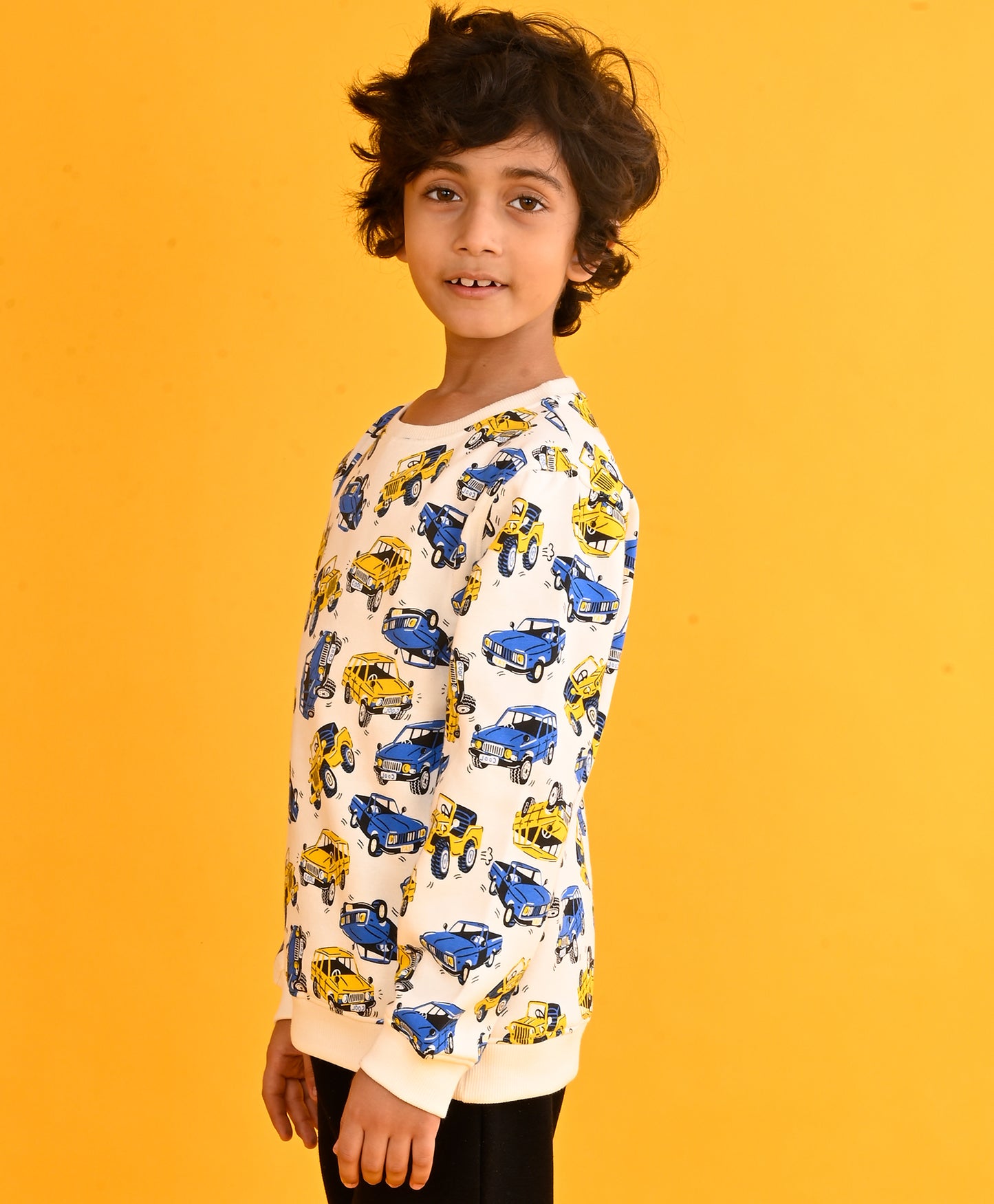 CARS PRINT BOYS FLEECE SWEATSHIRT-WHITE