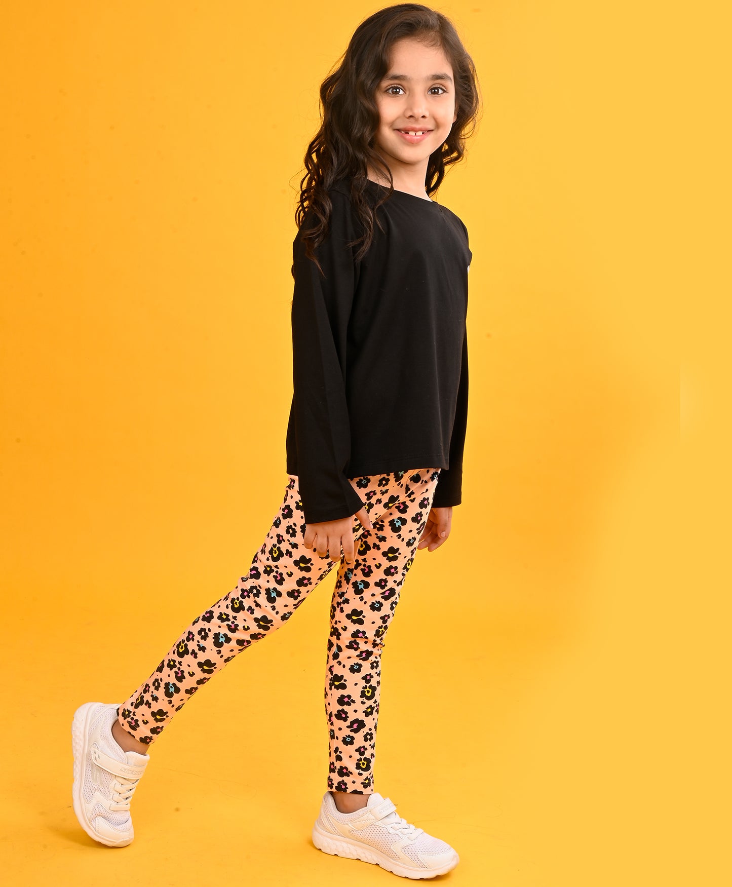 BLACK HEART LONG SLEEVES GIRLS T-SHIRT LEOPARD PEACH LEGGING SET - BLACK/PEACH