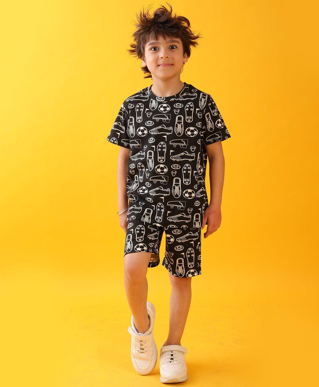 FOOTBALL SHOES SUMMER T-SHIRT SHORTS SET - BLACK - Anthrilo 