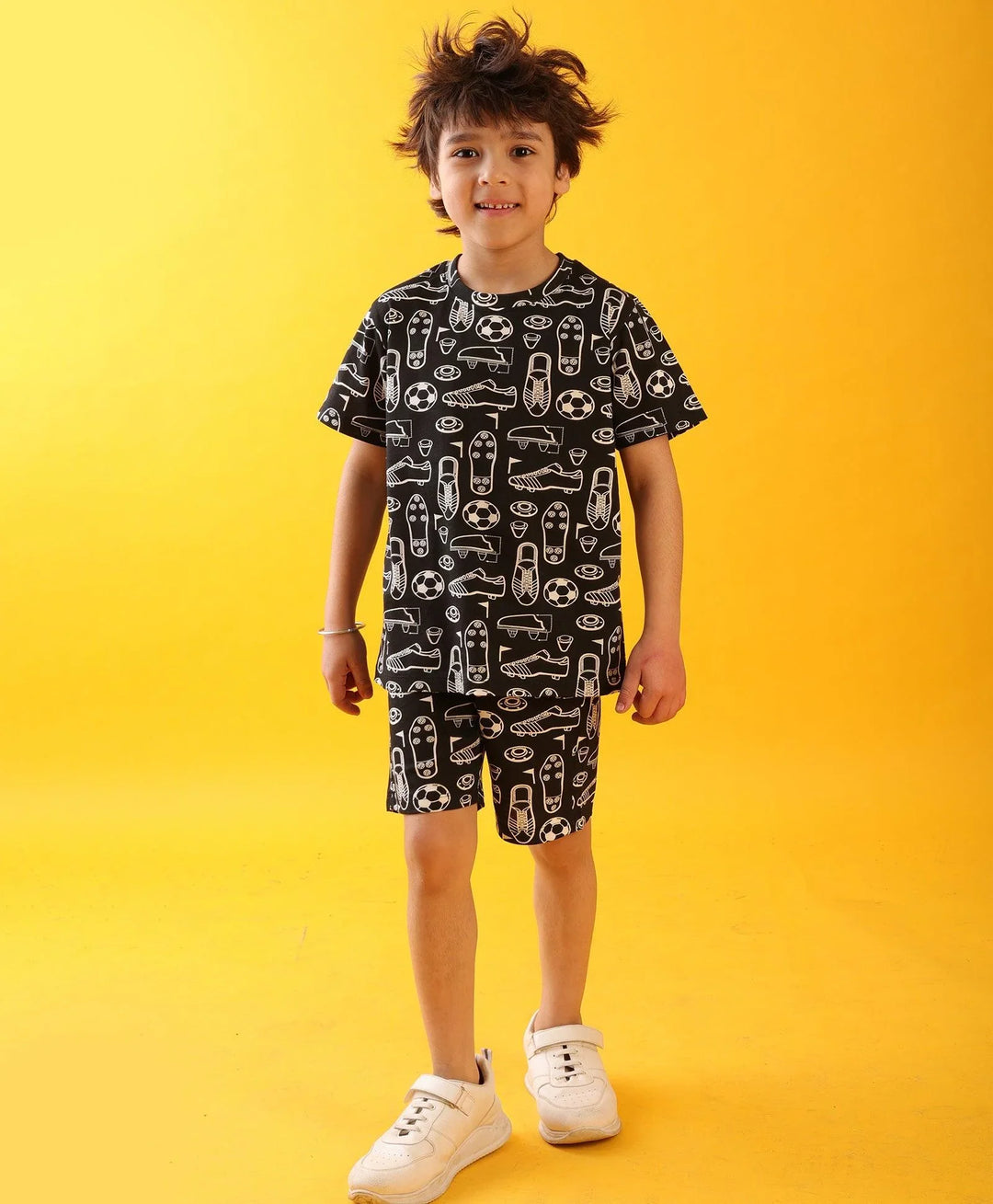 FOOTBALL SHOES SUMMER T-SHIRT SHORTS SET - BLACK - Anthrilo 