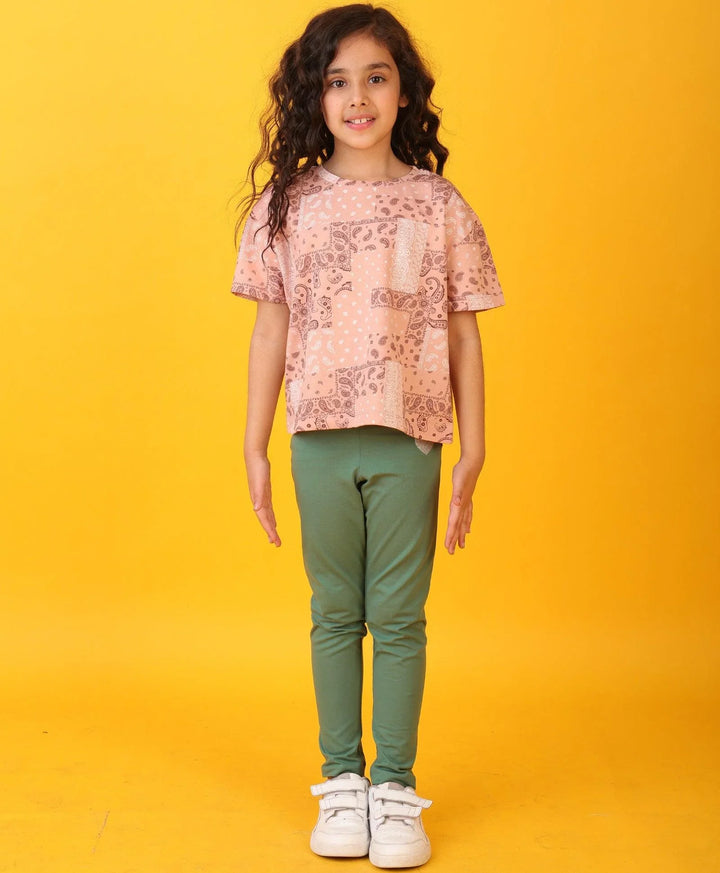 PINK PAISLEY GREEN HEART FUN LEGGING SET - WHITE/GREEN - Anthrilo 