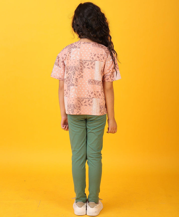 PINK PAISLEY GREEN HEART FUN LEGGING SET - WHITE/GREEN - Anthrilo 