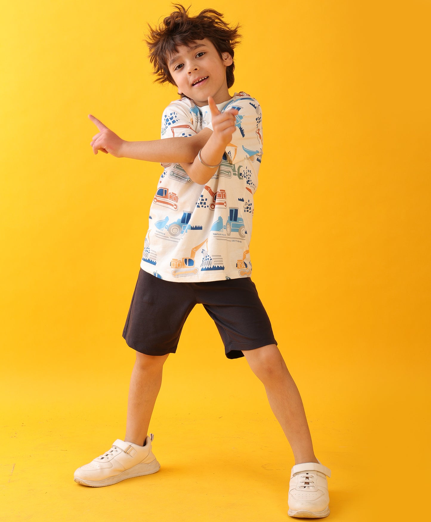 MIGHTY DIGGER BLACK SHORTS SET - WHITE/BLACK