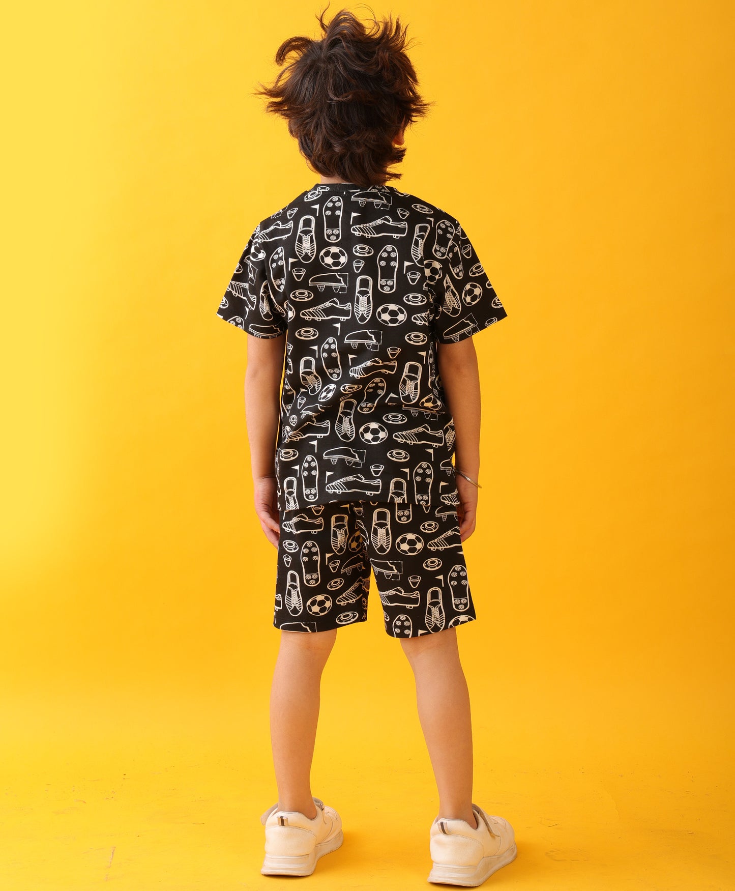 FOOTBALL SHOES T-SHIRT SHORTS SET - BLACK
