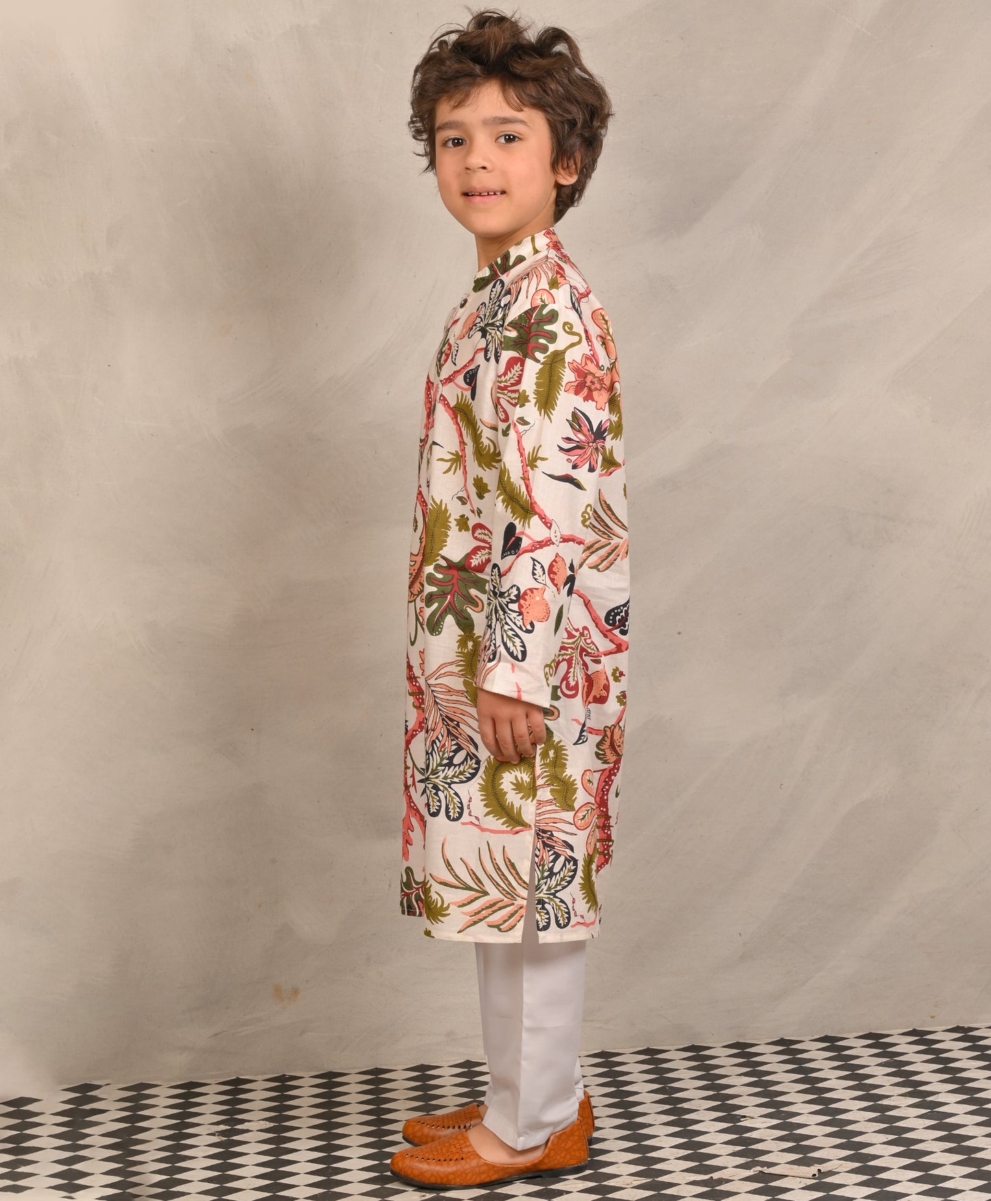 BEIGE FLORAL PRINT PURE COTTON KURTA PYJAMA SET - BEIGE/WHITE