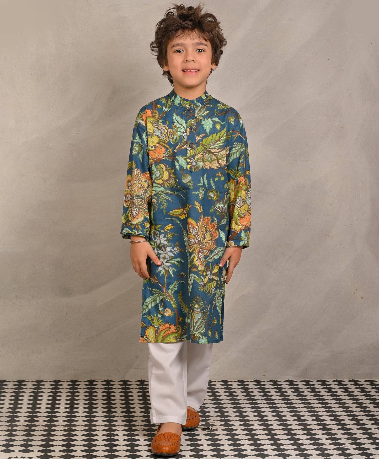BLUE BLOCK PRINTED PURE COTTON KURTA PYJAMA SET - BLUE/WHITE