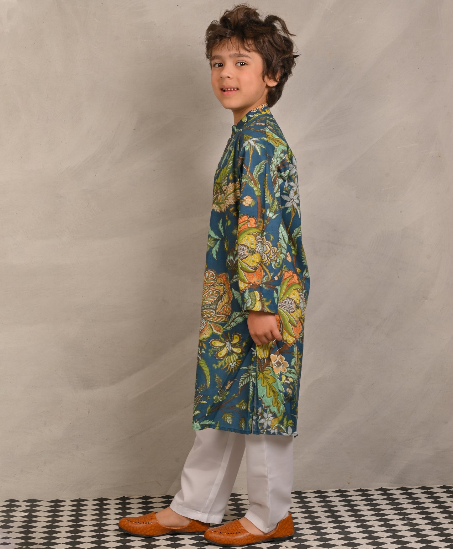 BLUE BLOCK PRINTED PURE COTTON KURTA PYJAMA SET - BLUE/WHITE