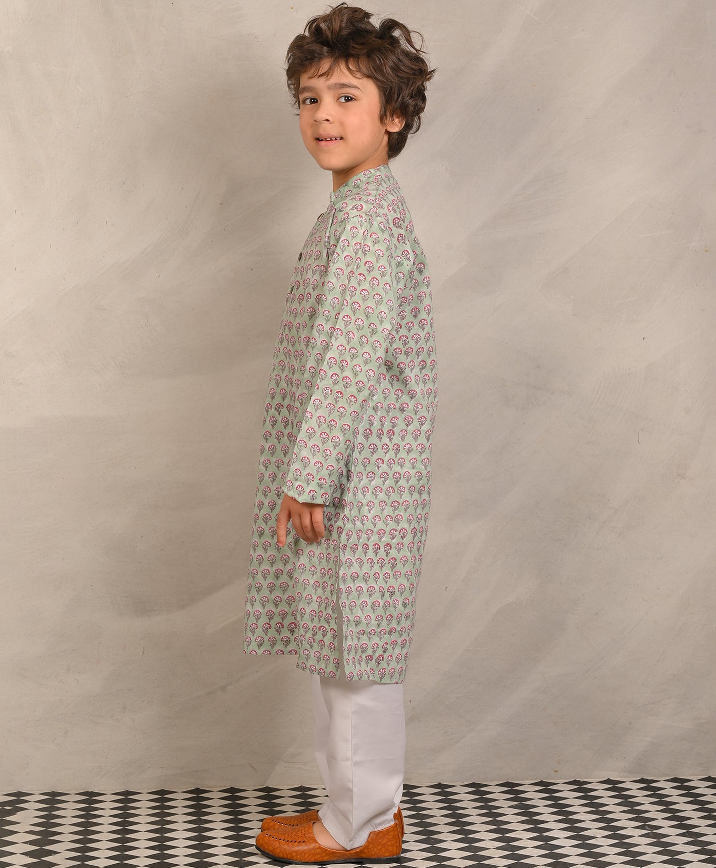 SAGE GREEN BLOCK PRINT PURE COTTON KURTA PYJAMA SET - SEA GREEN/WHITE