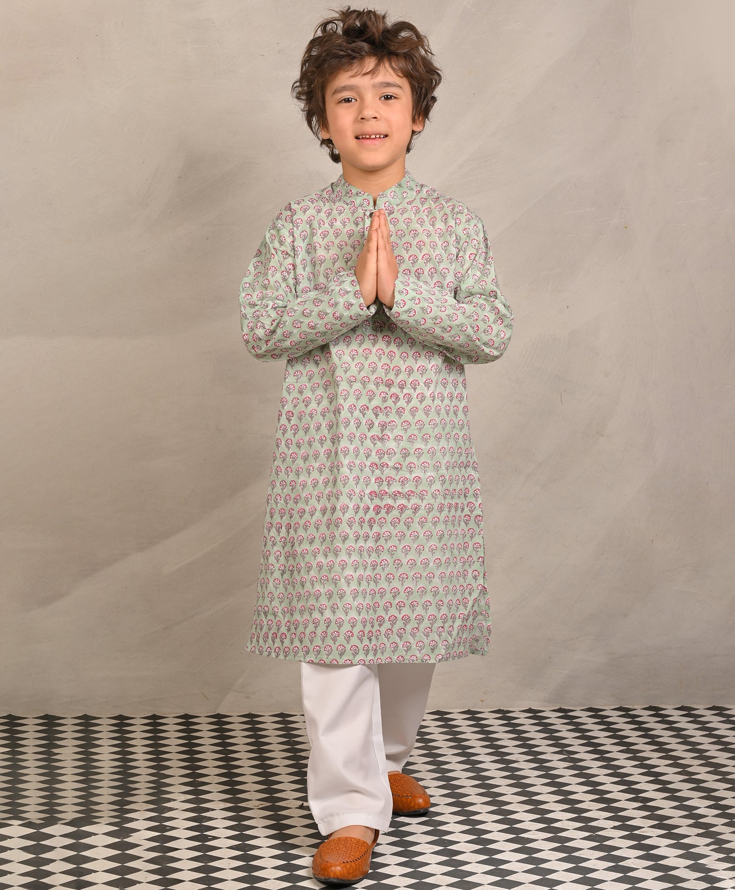 SAGE GREEN BLOCK PRINT PURE COTTON KURTA PYJAMA SET - SEA GREEN/WHITE