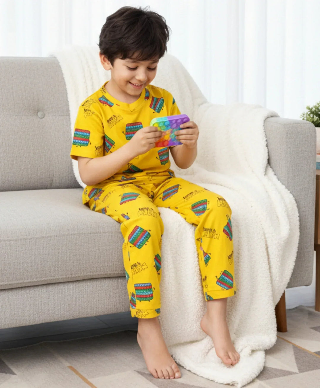 POP IT SHORT SLEEVE PYJAMA SET - YELLOW - Anthrilo 