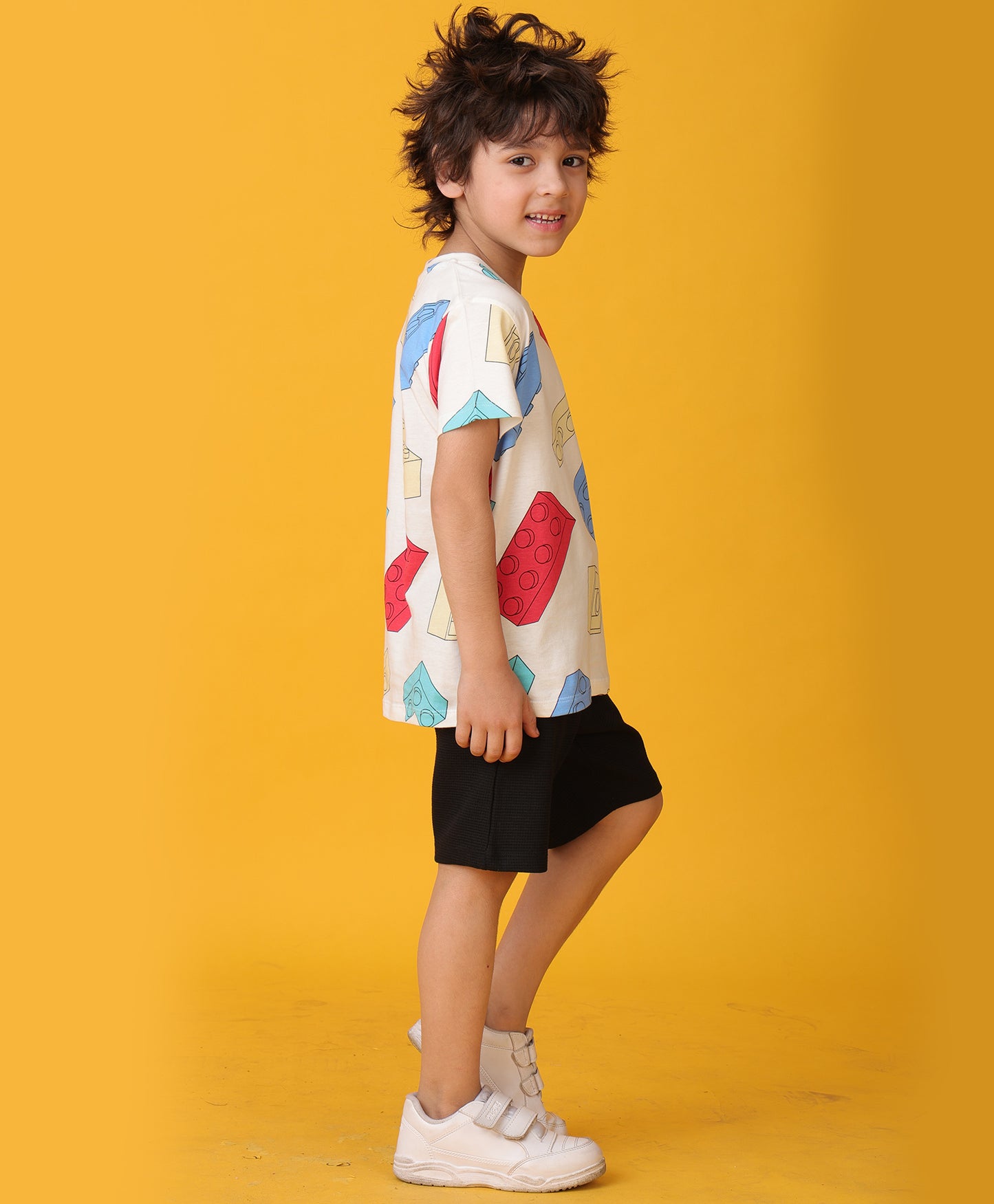 BLOCK T-SHIRT SUMMER BLACK SHORTS SET -  WHITE/BLACK