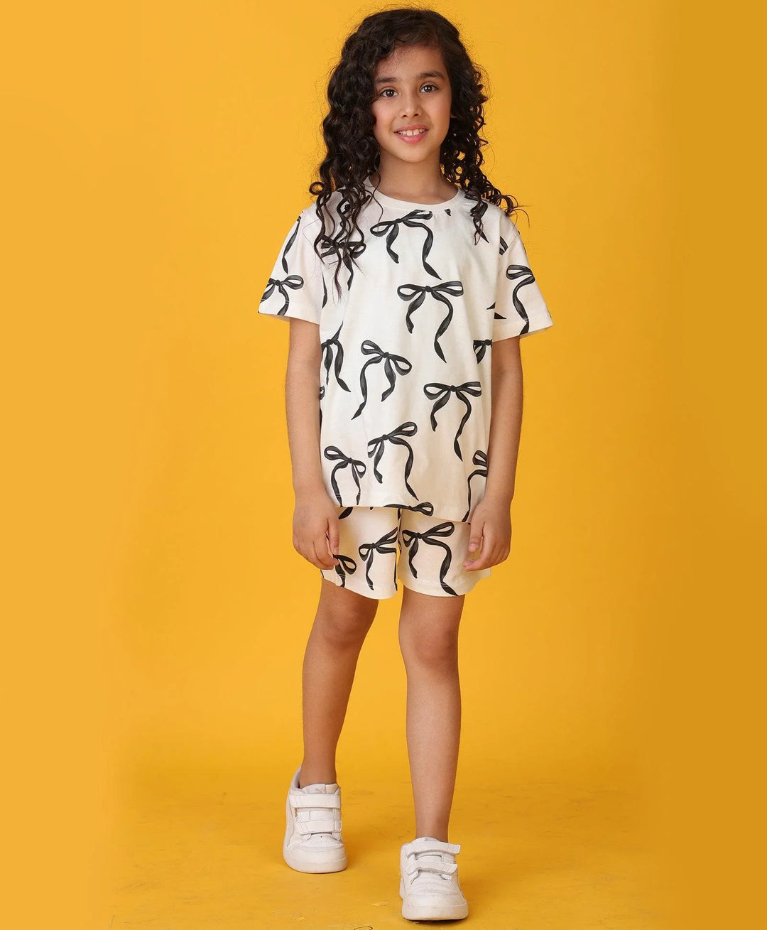PRETTY BLACK BOW SHORTS SET - WHITE - Anthrilo 