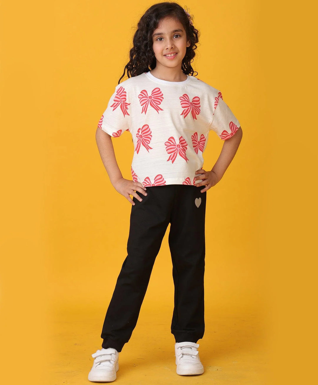 PINK BOW SUMMER BLACK HEART JOGGER SET - WHITE/BLACK - Anthrilo 