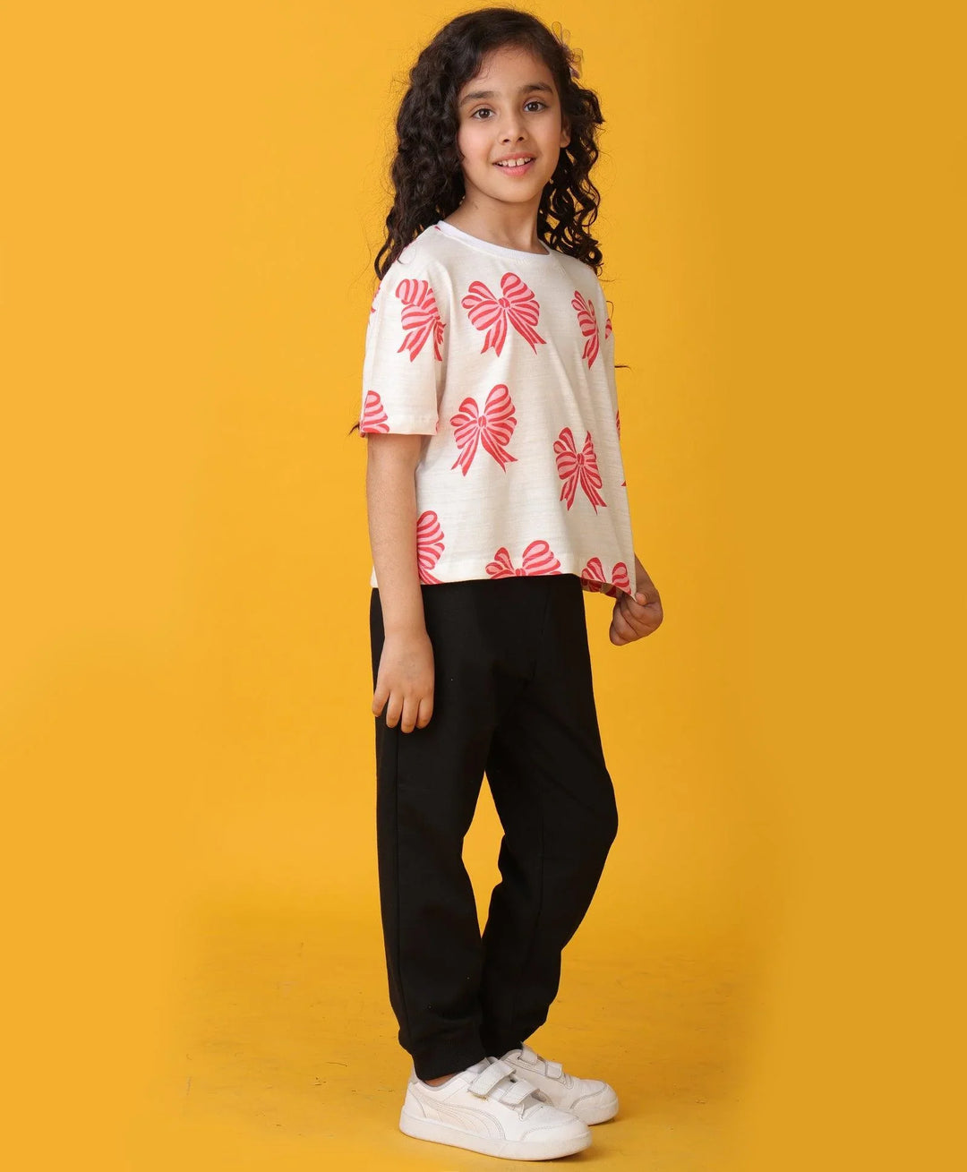 PINK BOW SUMMER BLACK HEART JOGGER SET - WHITE/BLACK - Anthrilo 