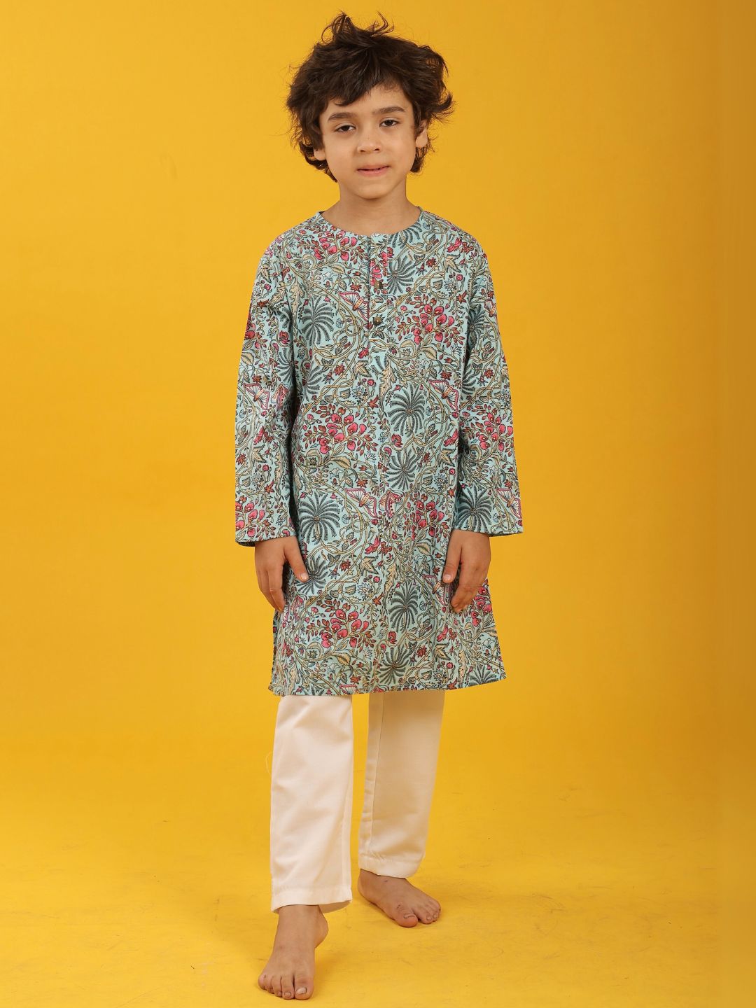 SKY BLUE FLORAL PRINT PURE COTTON KURTA PYJAMA SET - SKY BLUE