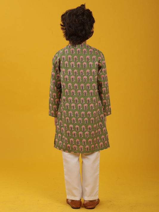 GREEN FLORAL PRINT PURE COTTON KURTA PYJAMA SET - GREEN