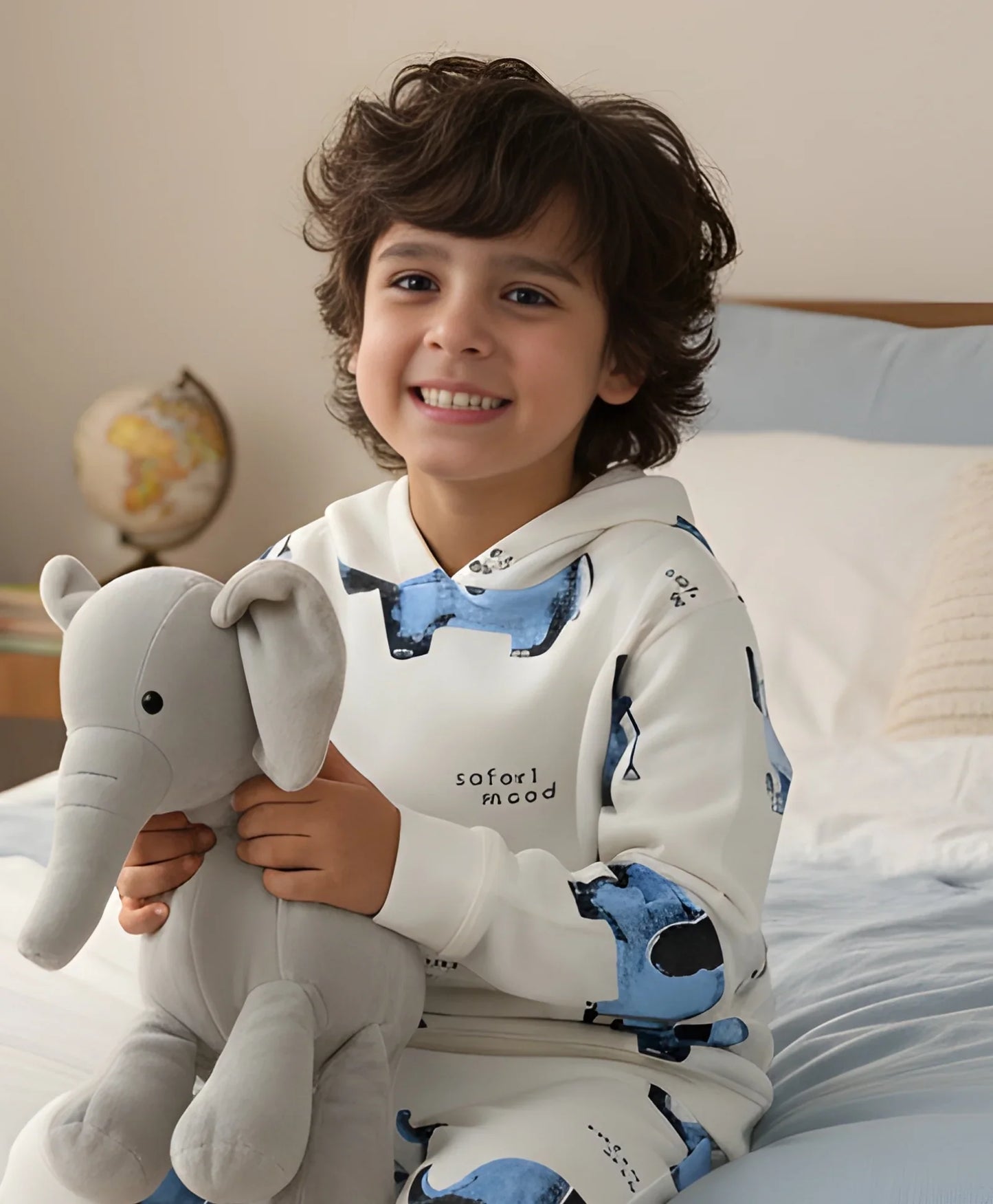 ELEPHANT SAFARI FLEECE HOODIE -OFF WHITE