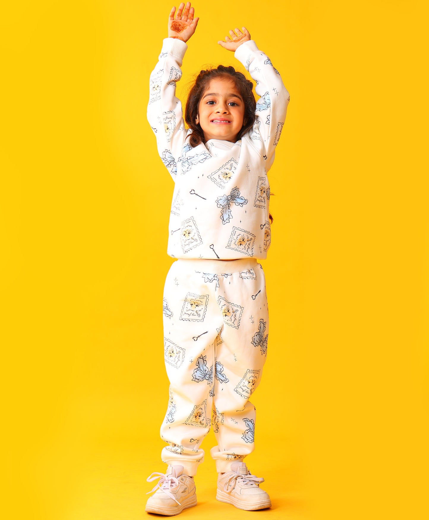 BOW KEY CAT GIRLS FLEECE SWEATSHIRT JOGGER SET - WHITE