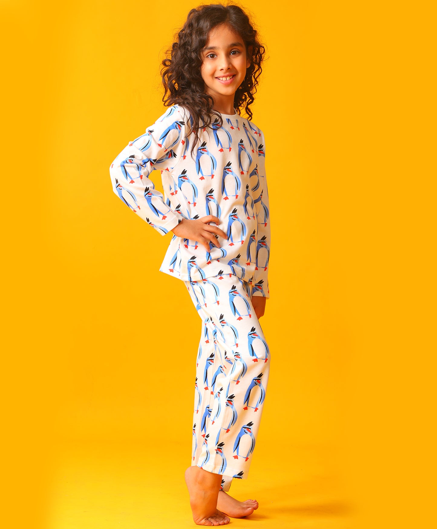 PENGUIN PRINT GIRLS LONG SLEEVE PYJAMA SET - WHITE