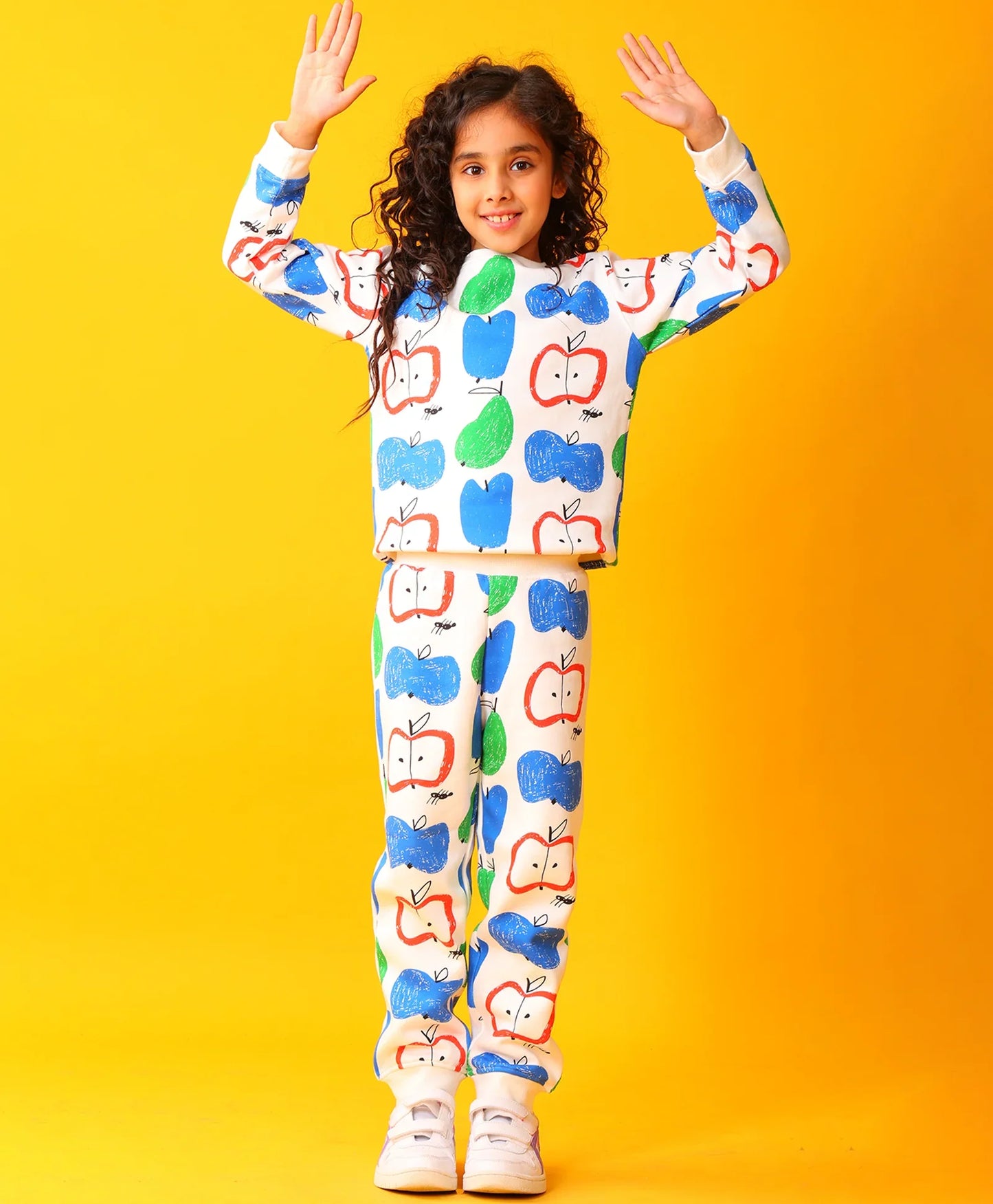 APPLE PEAR GIRLS FLEECE SWEATSHIRT JOGGER SET - WHITE