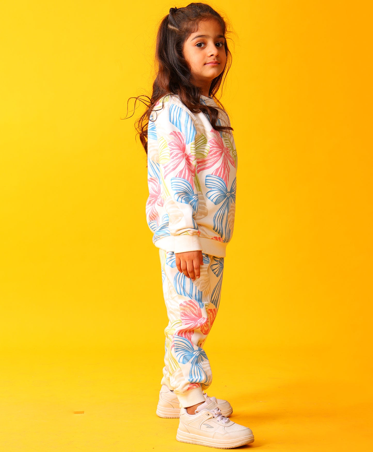 PAINTED BOW GIRLS FLEECE SWEATSHIRT JOGGER SET - WHITE
