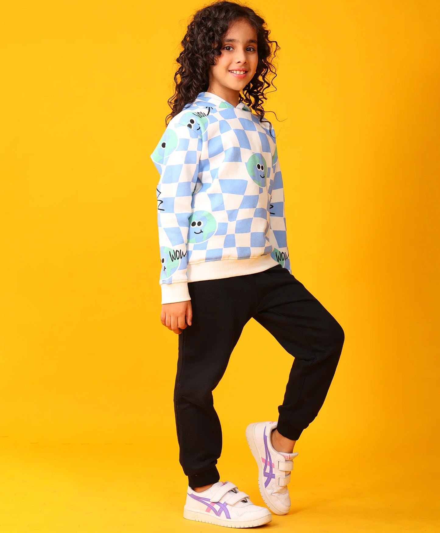 GLOBE CHECK GIRLS FLEECE HOODIE BLACK JOGGER SET - BLUE/BLACK