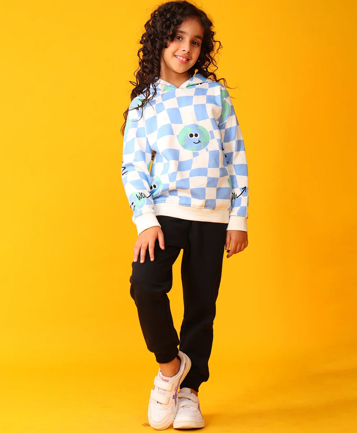 GLOBE CHECK GIRLS FLEECE HOODIE BLACK JOGGER SET - BLUE/BLACK