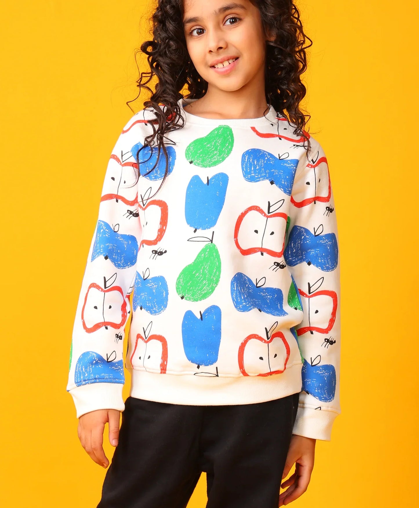 APPLE PEAR GIRLS FLEECE SWEATSHIRT BLACK JOGGER SET - WHITE/BLACK