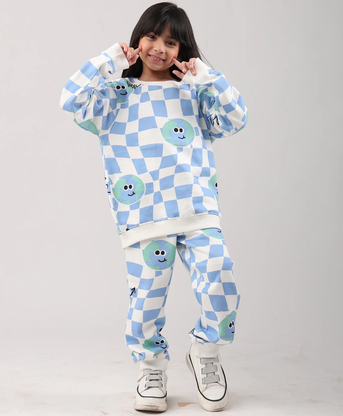 GLOBE CHECK GIRLS FLEECE SWEATSHIRT JOGGER SET - BLUE