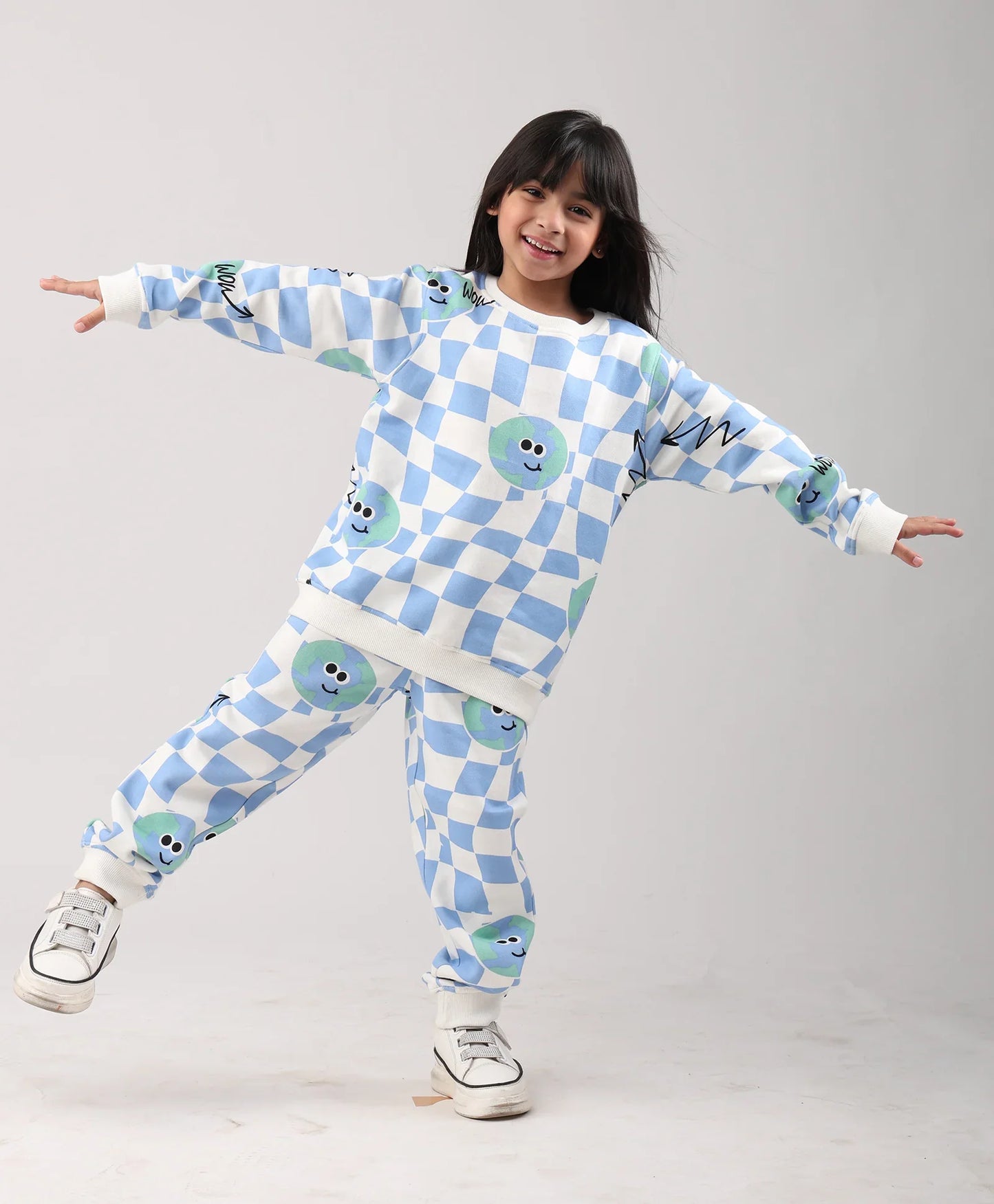 GLOBE CHECK GIRLS FLEECE SWEATSHIRT JOGGER SET - BLUE