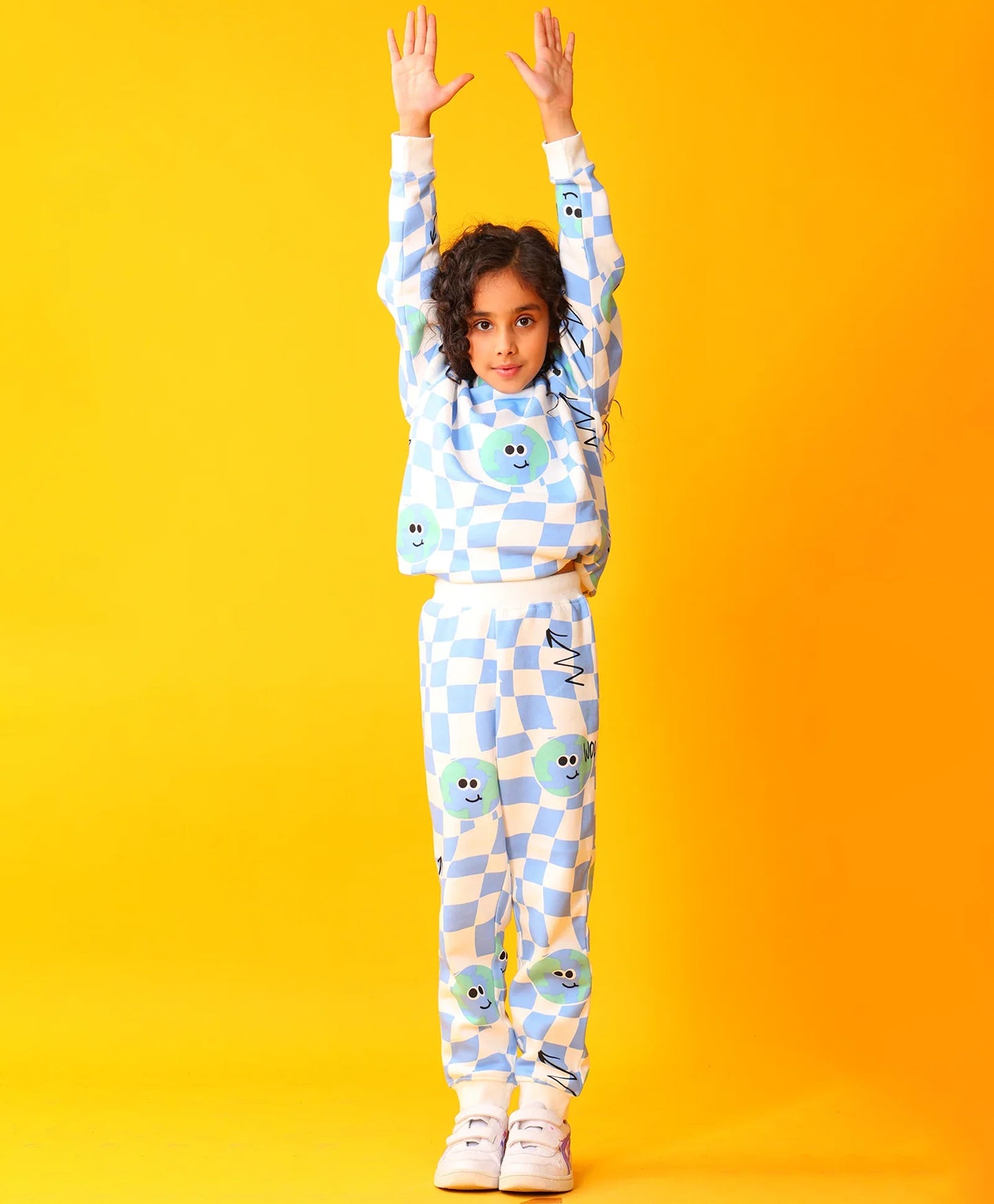 GLOBE CHECK GIRLS FLEECE SWEATSHIRT JOGGER SET - BLUE