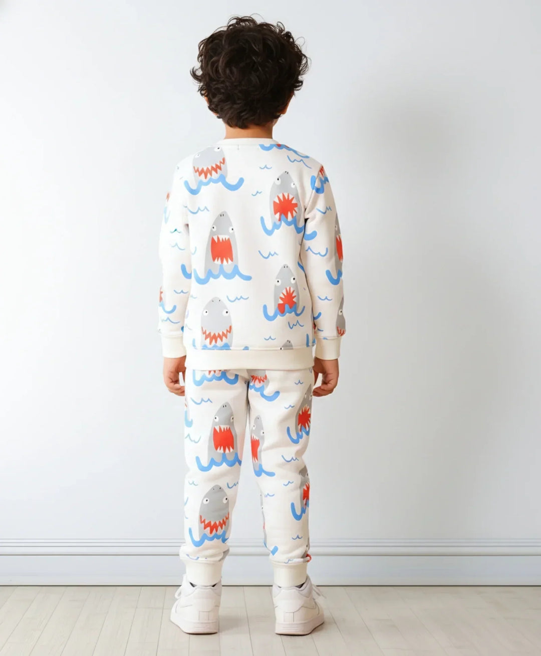SLEEPY SHARK FLEECE SWEATSHIRT JOGGER SET - OFF WHITE - Anthrilo 