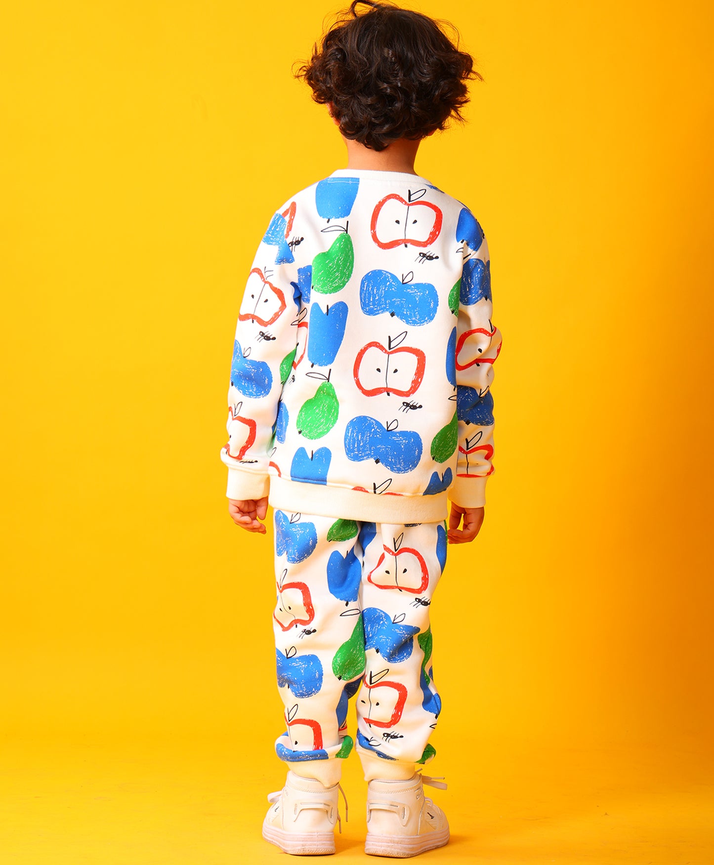 APPLE PEAR FLEECE SWEATSHIRT JOGGER SET - WHITE