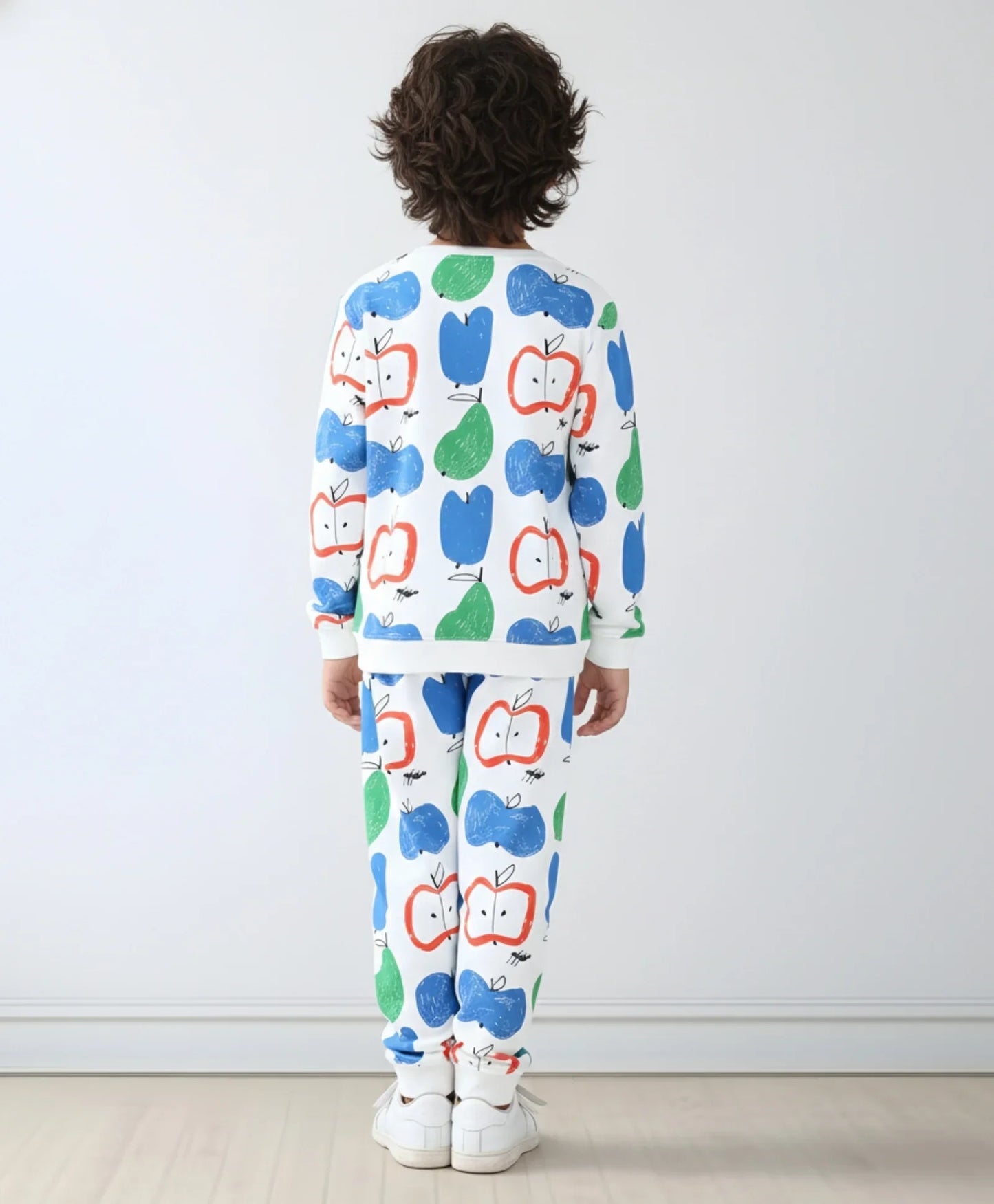 APPLE PEAR FLEECE SWEATSHIRT JOGGER SET - WHITE