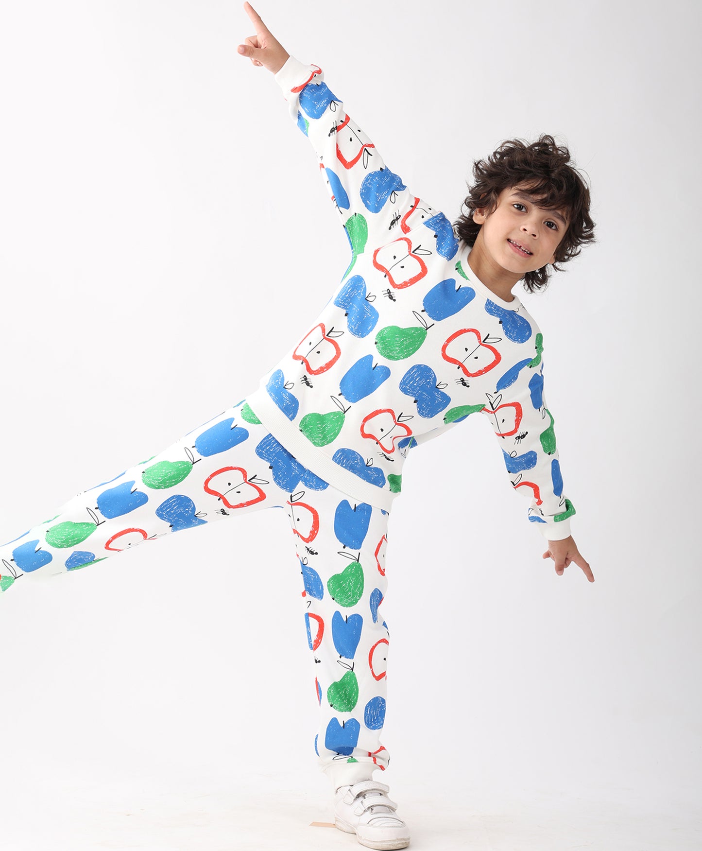 APPLE PEAR FLEECE SWEATSHIRT JOGGER SET - WHITE