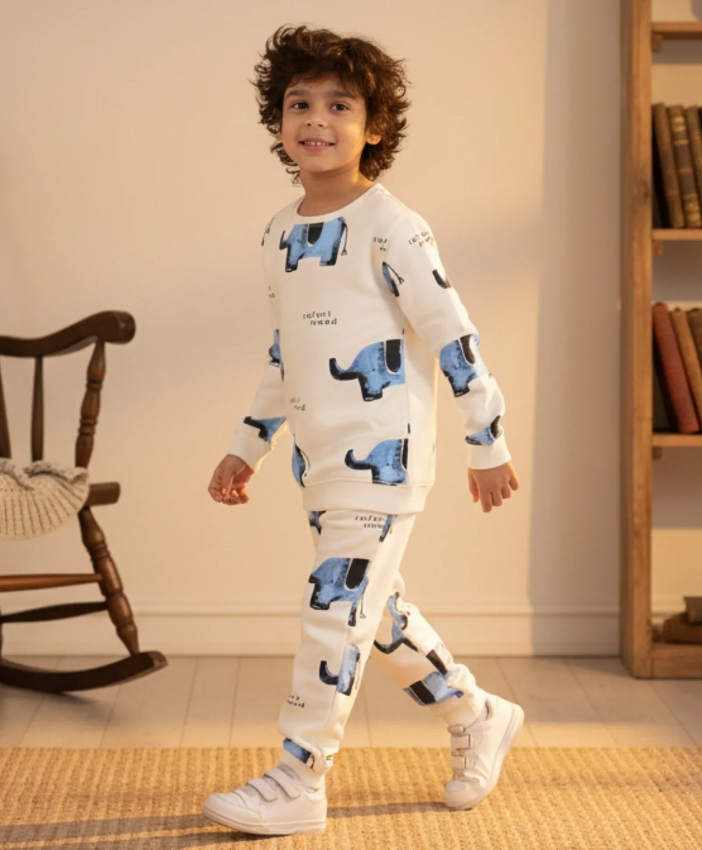 ELEPHANT SAFARI FLEECE SWEATSHIRT JOGGER SET - WHITE