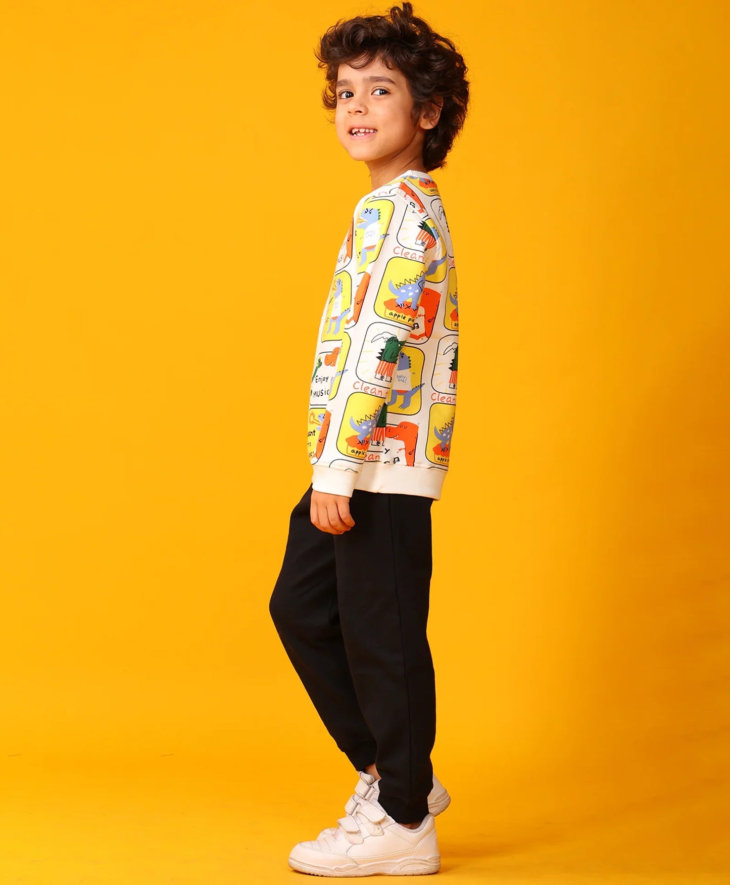 DINOSAUR STAMP FLEECE SWEATSHIRT BLACK JOGGER SET - OFF WHITE/BLACK