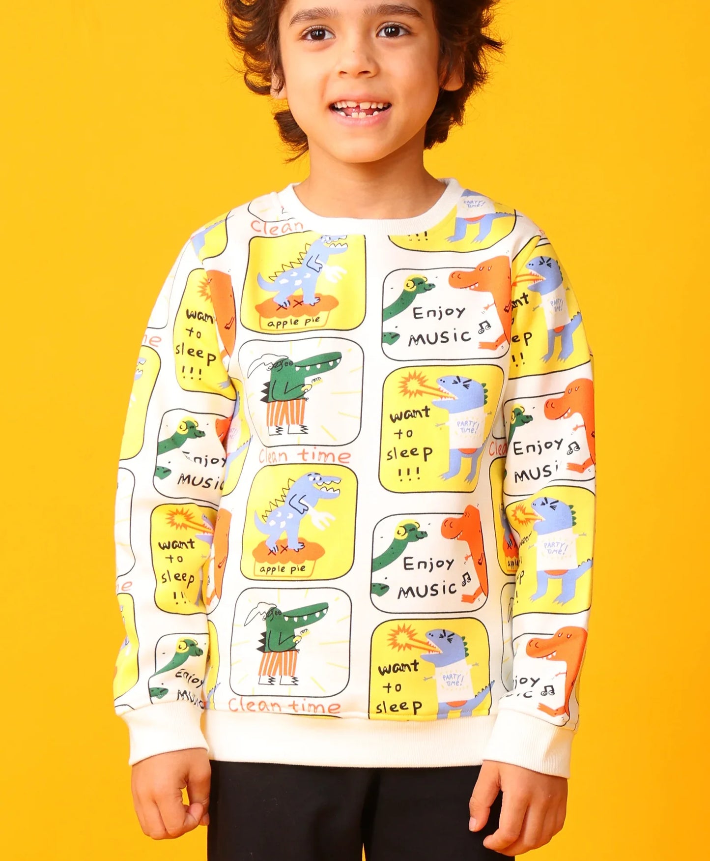 DINOSAUR STAMP FLEECE SWEATSHIRT BLACK JOGGER SET - OFF WHITE/BLACK